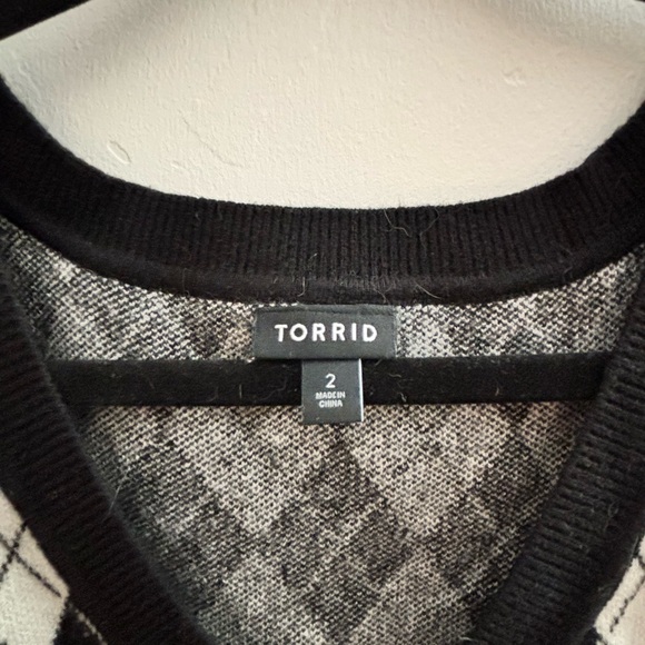 Torrid Black and White Argyle V-Neck Sweater Vest - Picture 3 of 8